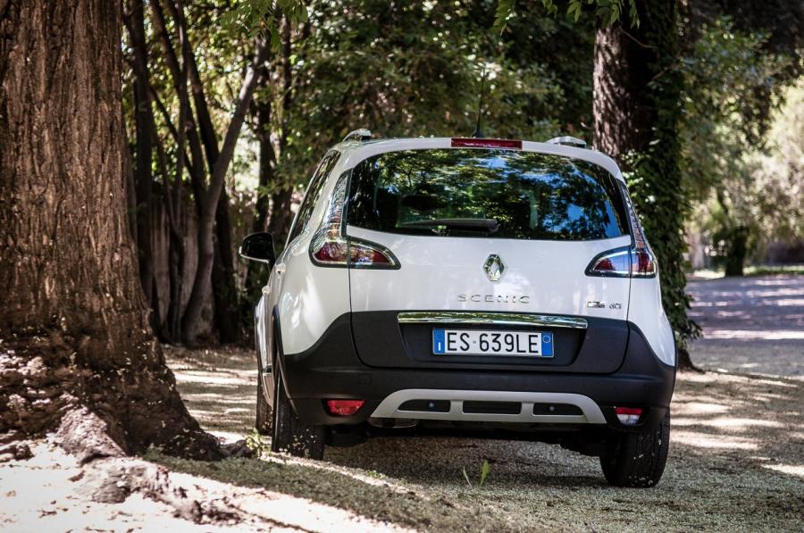  Renault Scenic XMod Cross 2013 года  (IT) (фото 20 из 28)